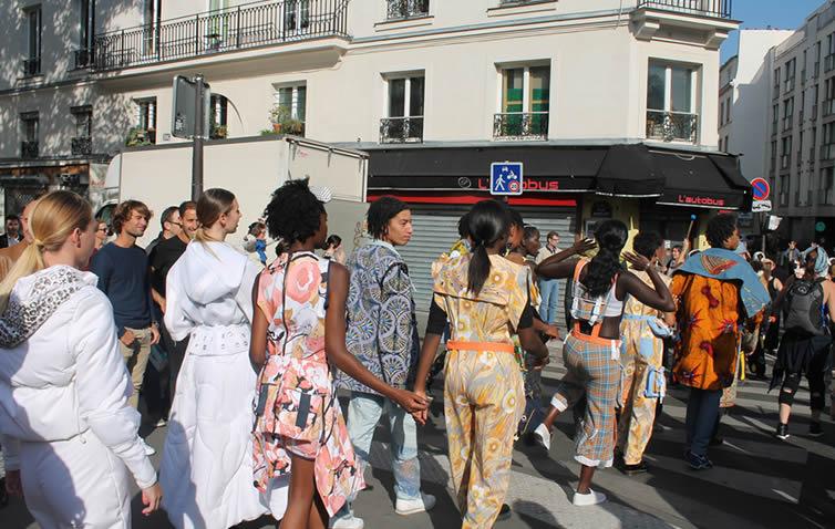 defile dans la rue oberkampf